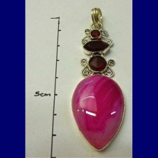 pendant..pink onyx,garnet-